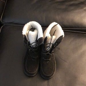 Brand New Girls Suede boots size 2